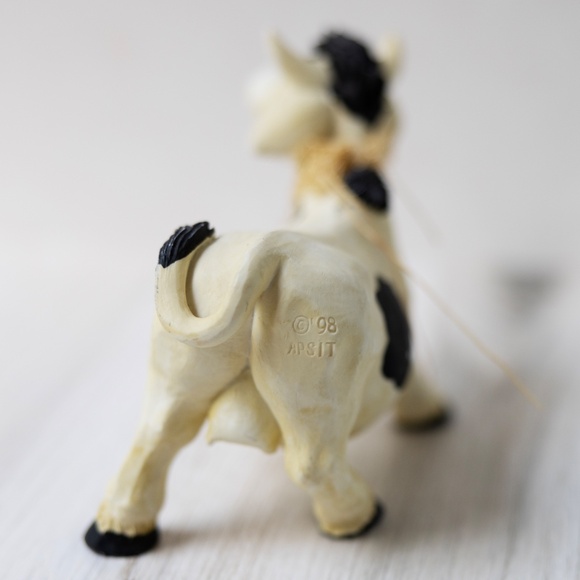 Vintage Pete Apsit Black and White Cow Figure with Bell Raffia Standing - Picture 2 of 6